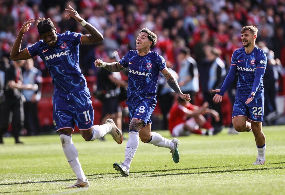 尤利亚诺：就算当年有VAR，我对大罗的阻挡也不会被判点球