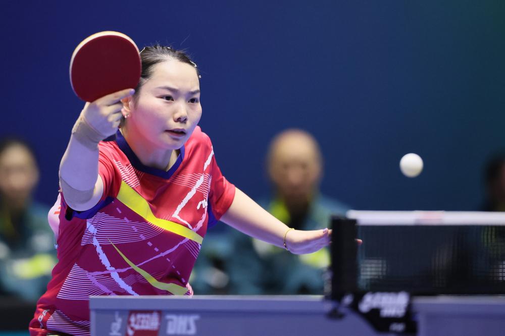 武汉三镇球员邓涵文离队加盟云南玉昆，结束本赛季征程。